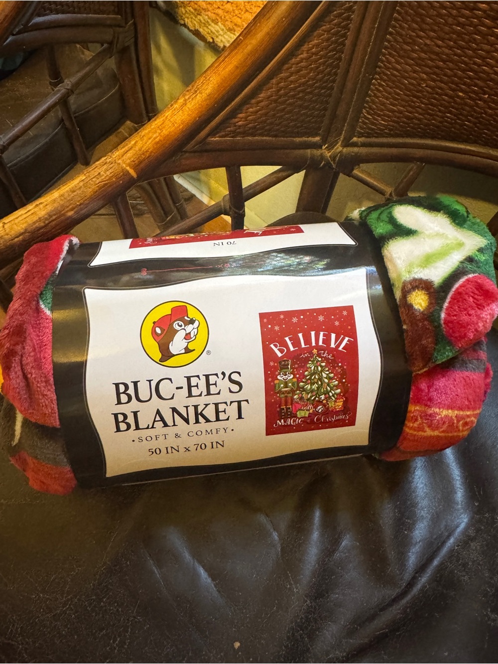 Buc-ee’s Holiday Plush Throw Blanket Christmas